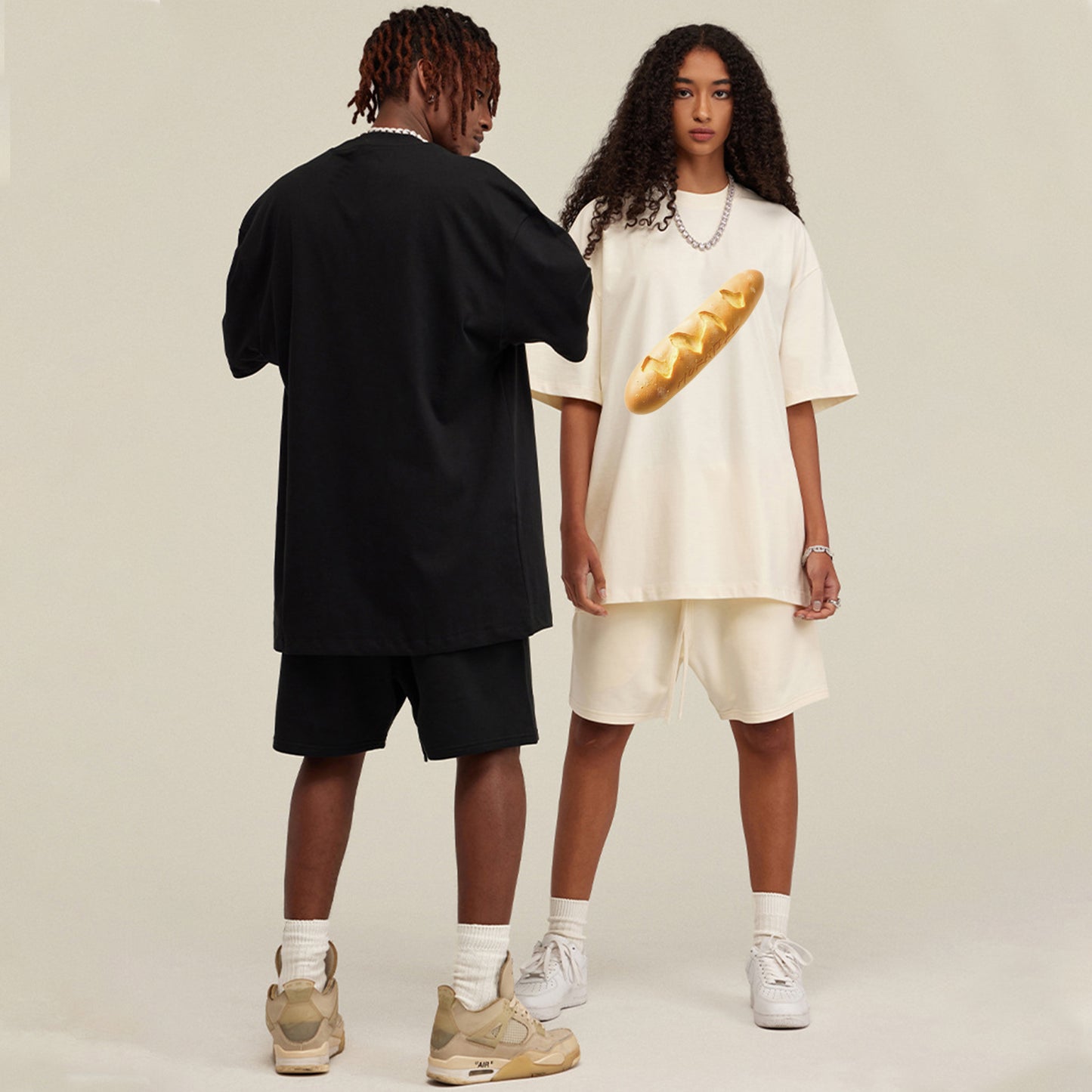 HEAVYWEIGHT T-SHIRT WITH BREAD
