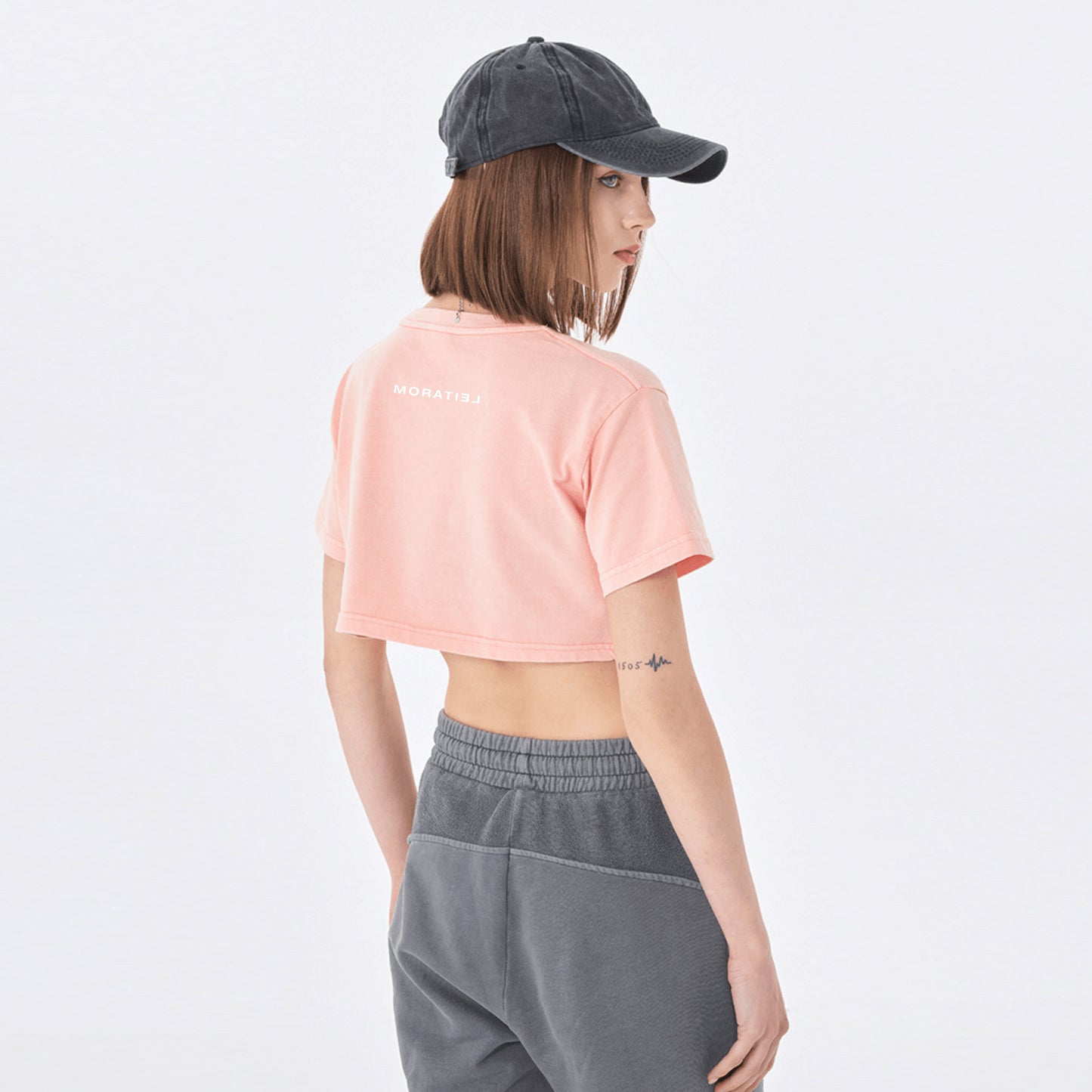 CROP TOP WITH BREAD