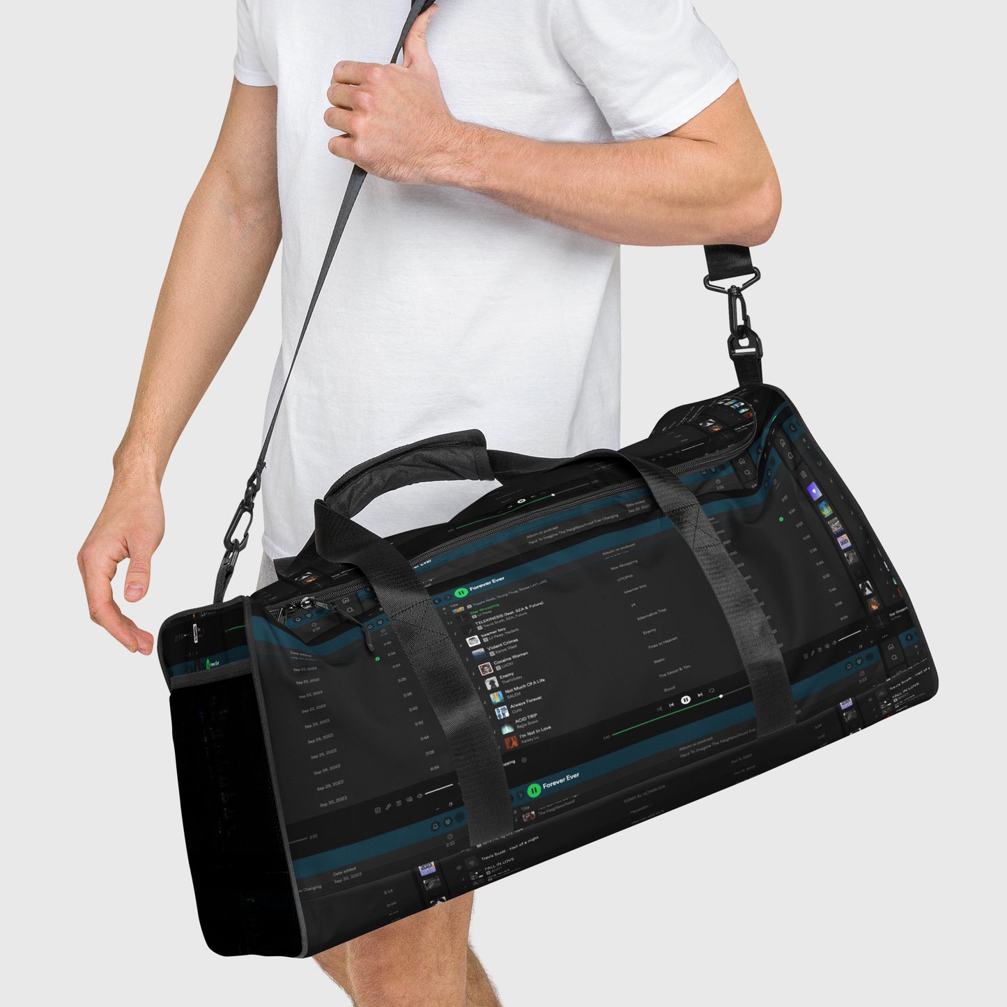 DUFFLE BAG WITH PLAYLIST