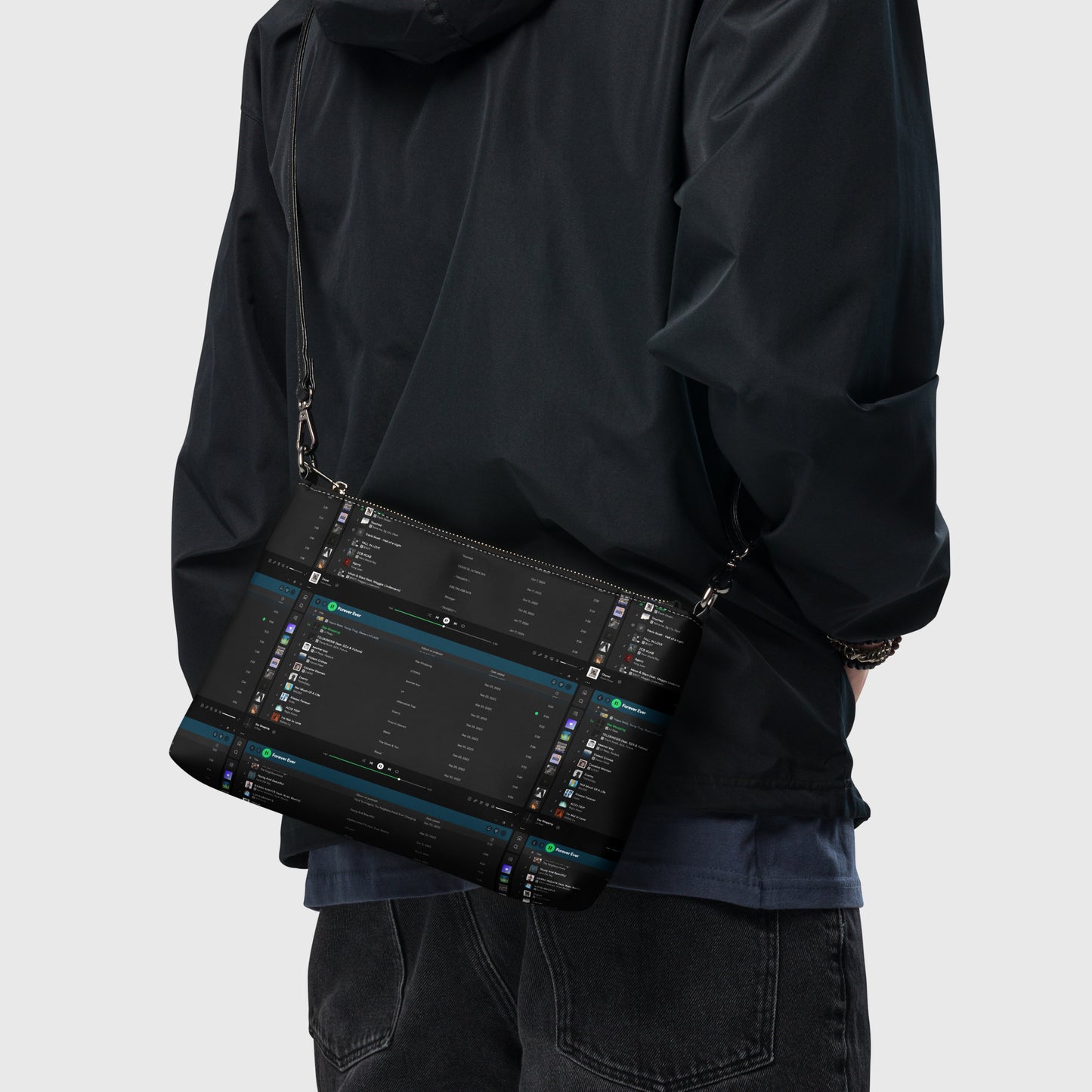 CROSS-BODY BAG WITH PLAYLIST
