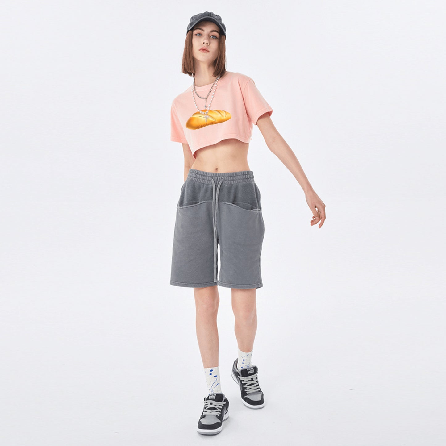 CROP TOP WITH BREAD