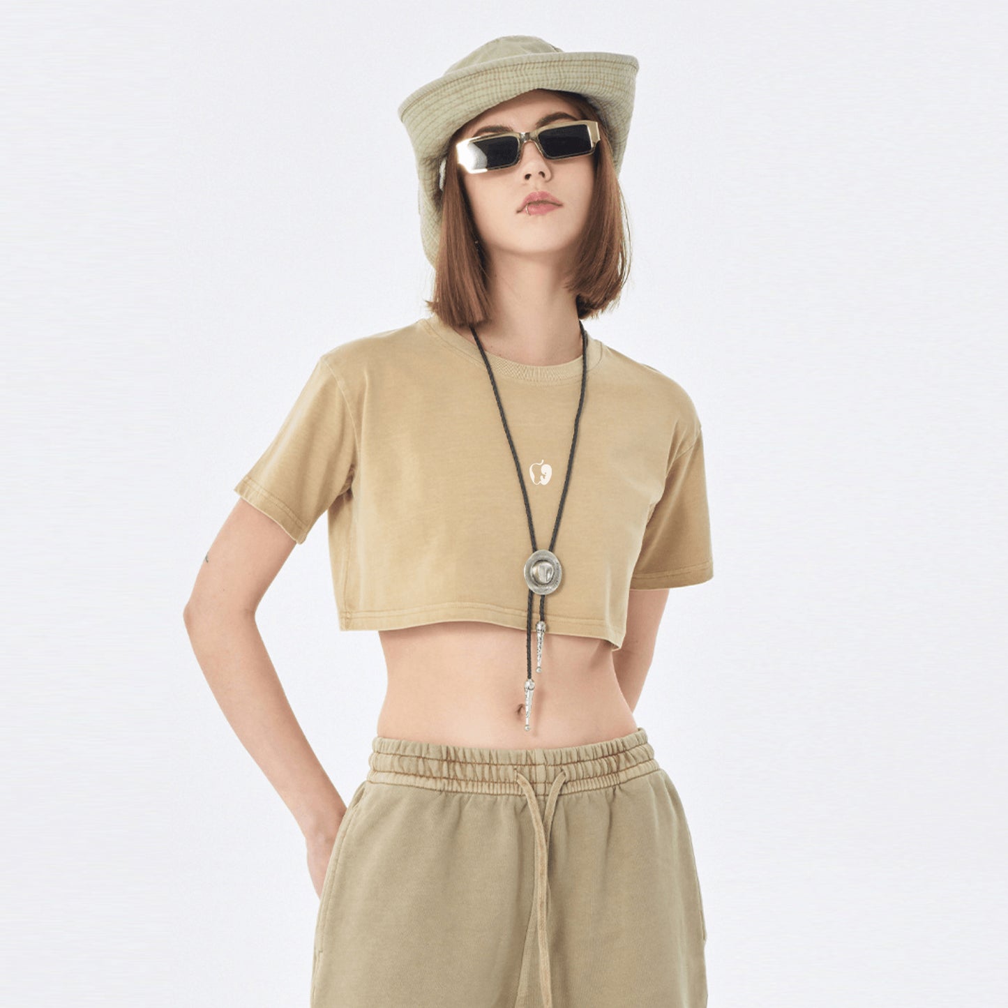 WASHED CROP TOP WITH MORATIEL LOGO