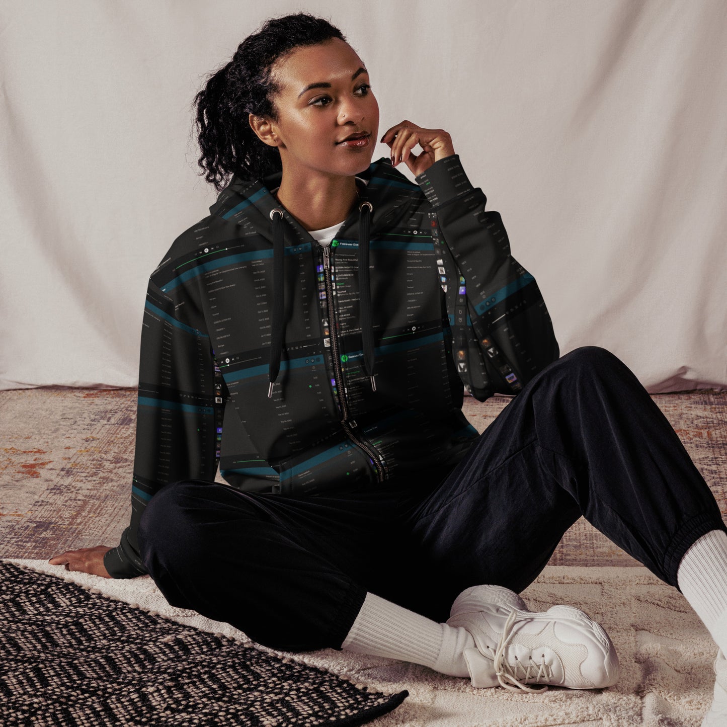 ZIP HOODIE WITH A PLAYLIST